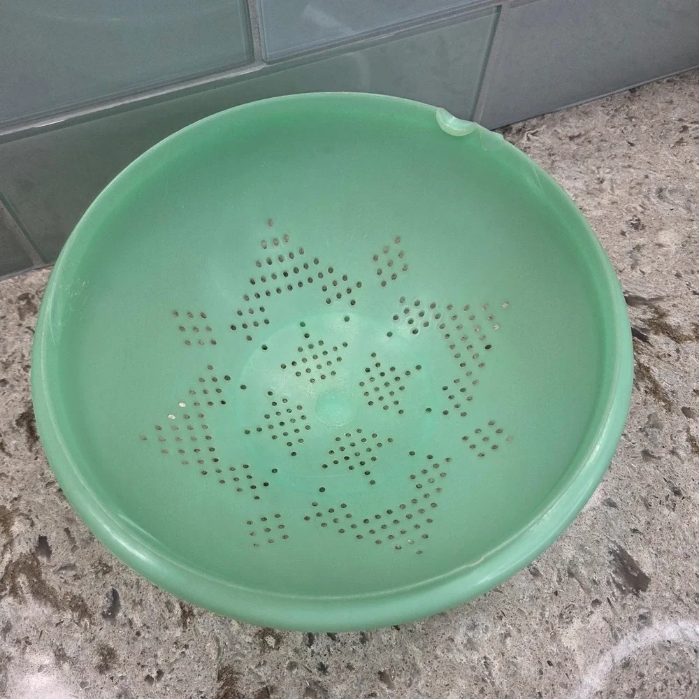 Vintage Tupperware Jadeite Green Colander Strainer‎ Starburst 339-2 Made in USA